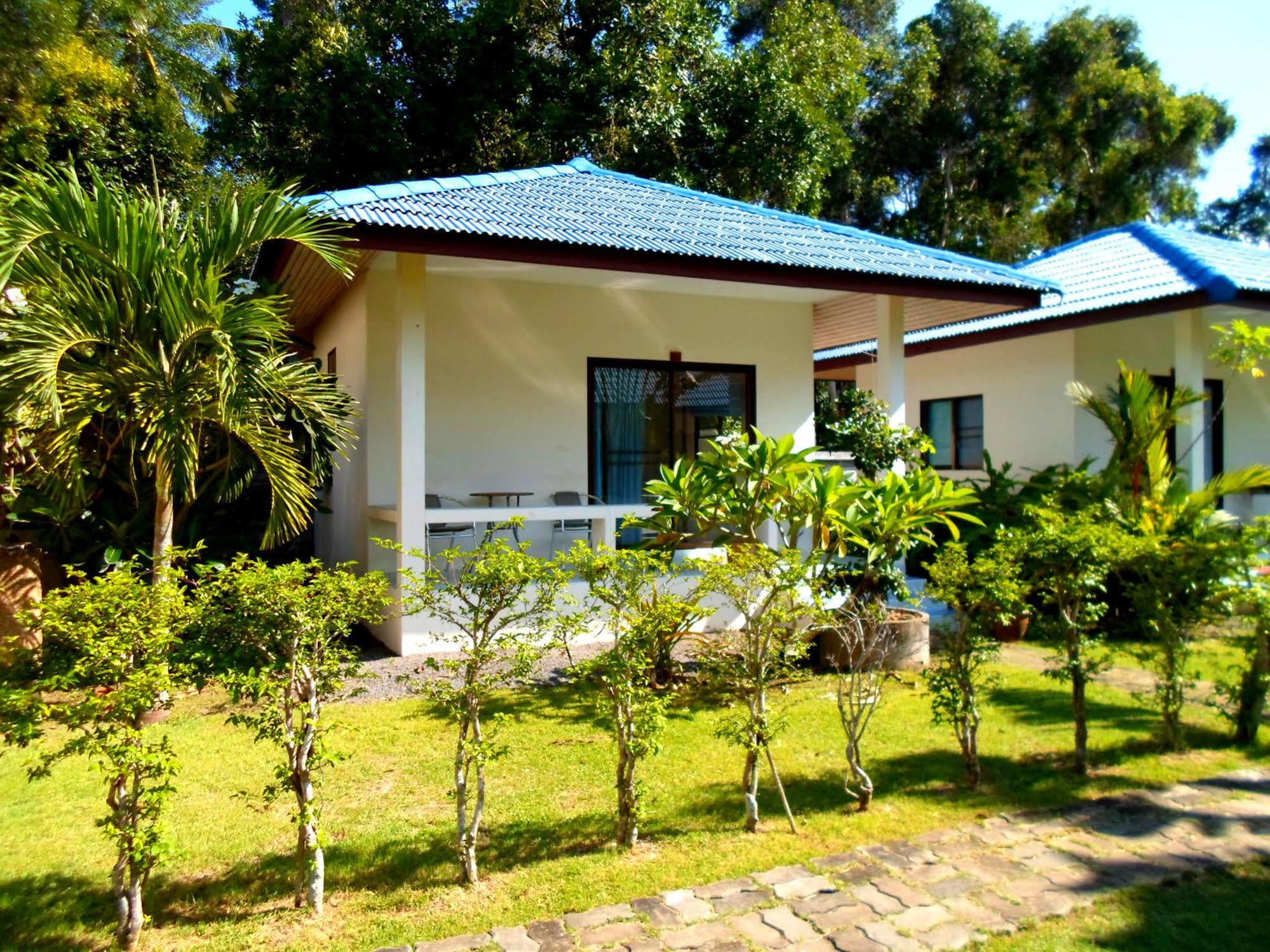 Baan Kuasakul Resort Маенам Экстерьер фото